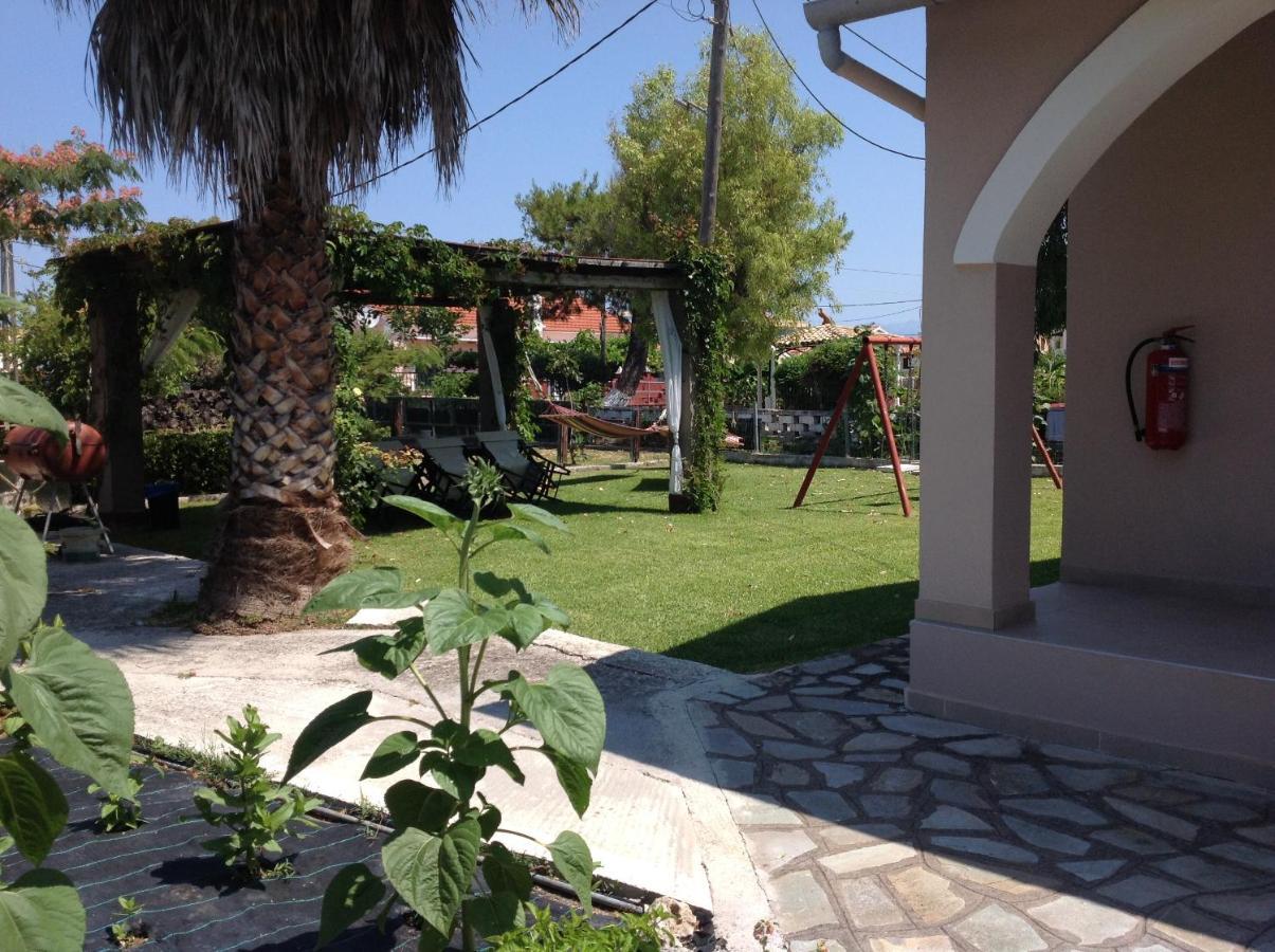 Babis Apartments & Studios Iremia 아카라비 외부 사진