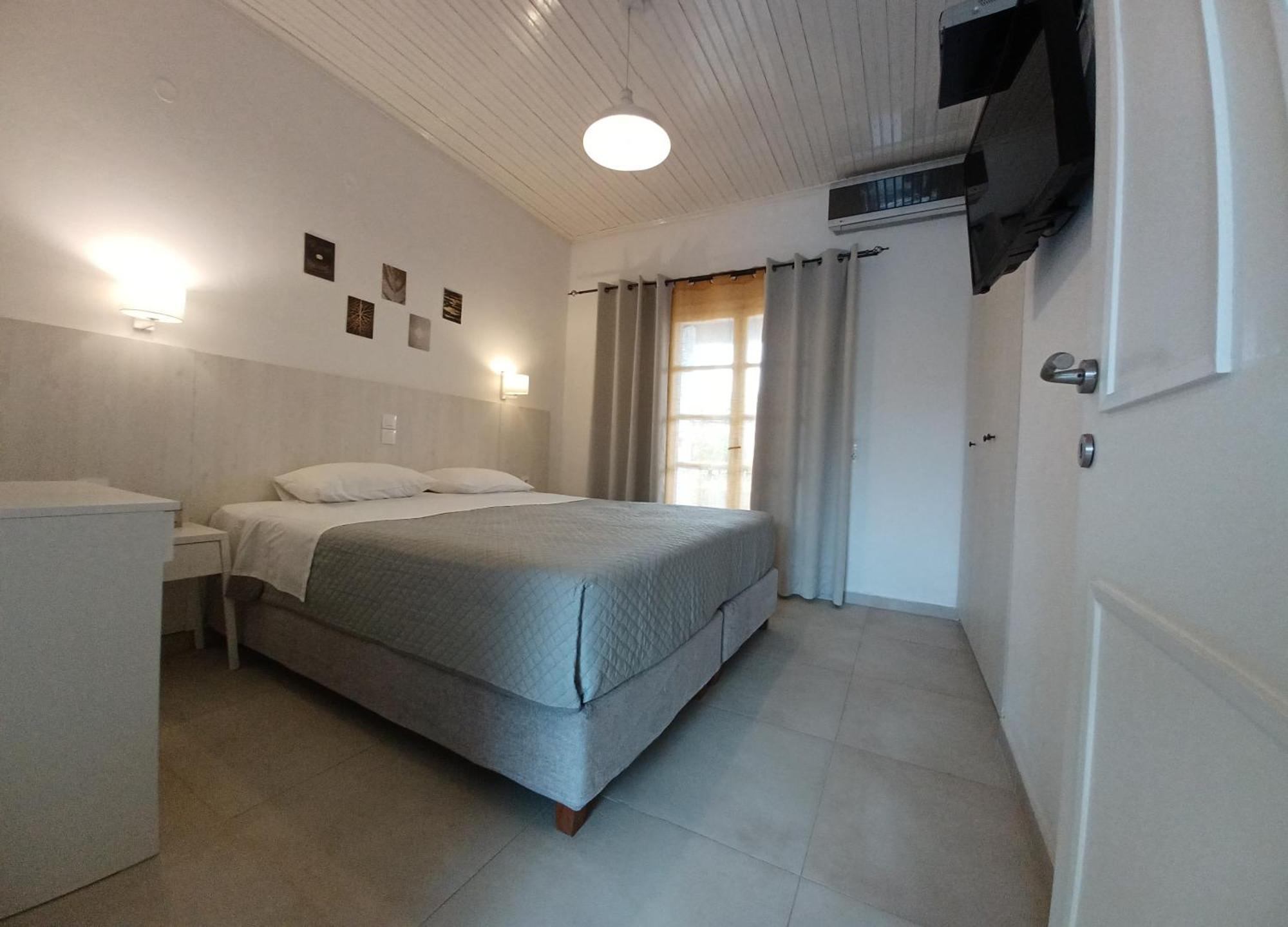 Babis Apartments & Studios Iremia 아카라비 외부 사진